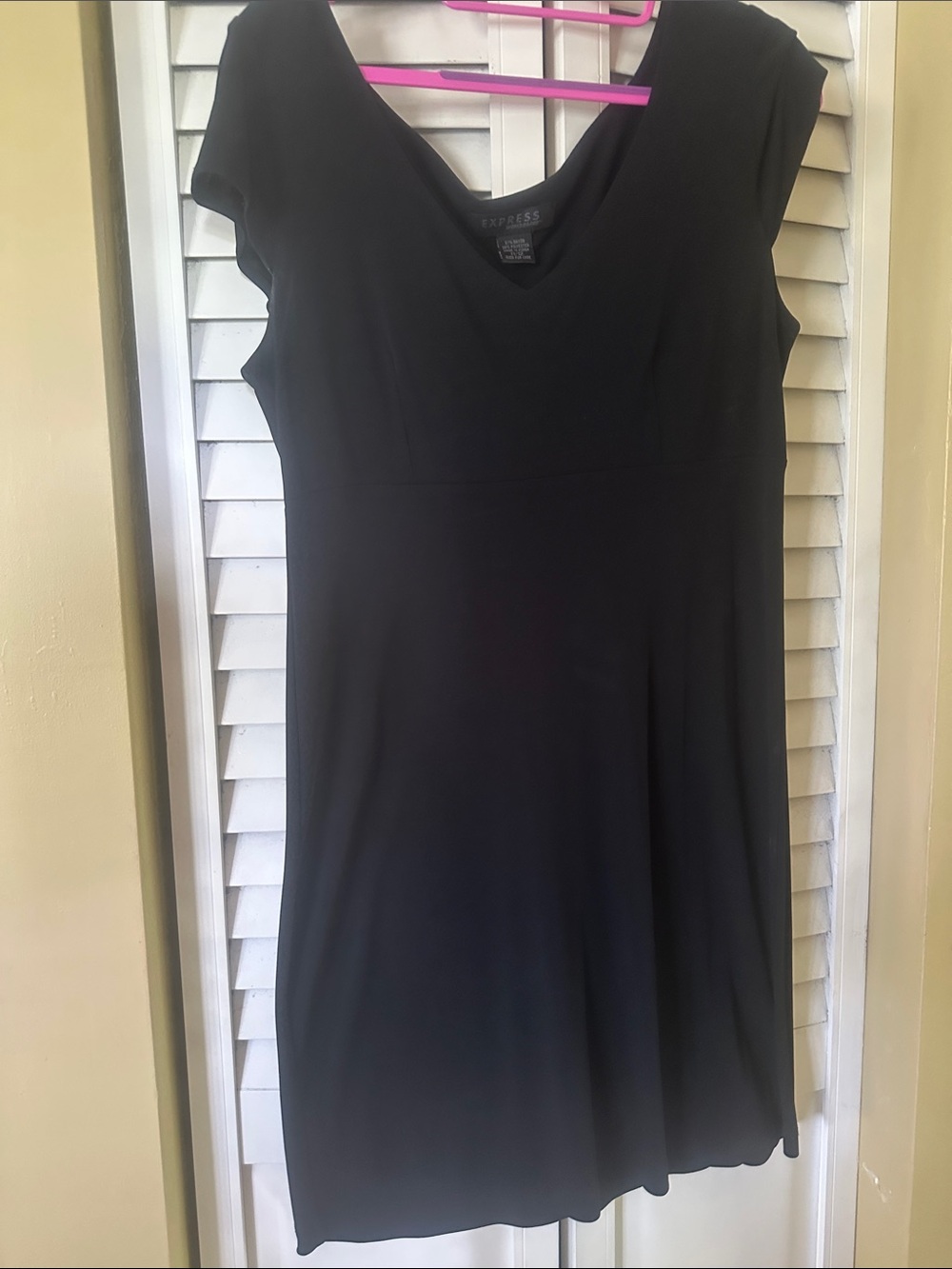 Express Black V-Neck Cap Sleeve Midi Dress